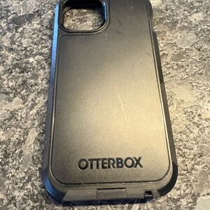 OtterBox iPhone 13 Defender series Phone Case